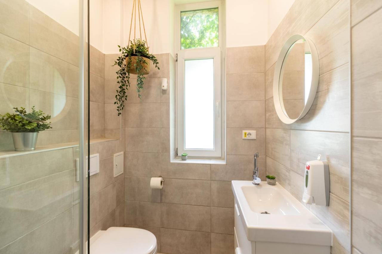 Ideal Stay: Spacious 2Br Apt Near Calea Victoriei Boekarest Buitenkant foto