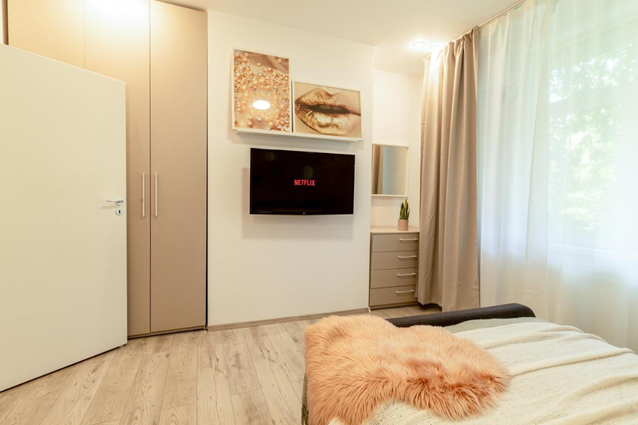 Ideal Stay: Spacious 2Br Apt Near Calea Victoriei Boekarest Buitenkant foto