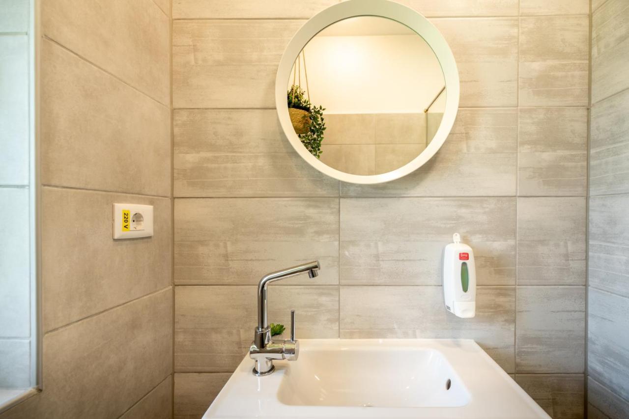 Ideal Stay: Spacious 2Br Apt Near Calea Victoriei Boekarest Buitenkant foto
