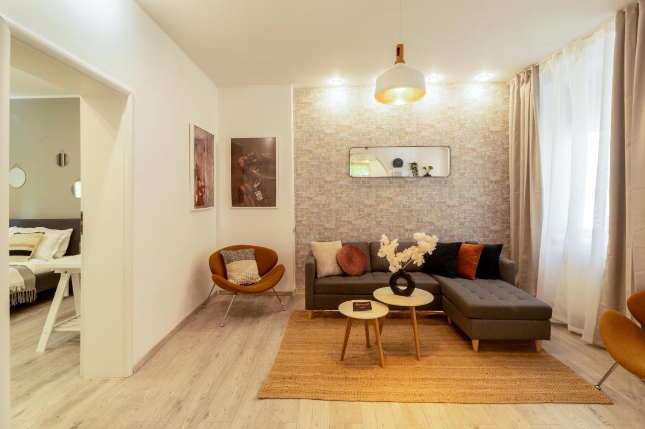 Ideal Stay: Spacious 2Br Apt Near Calea Victoriei Boekarest Buitenkant foto
