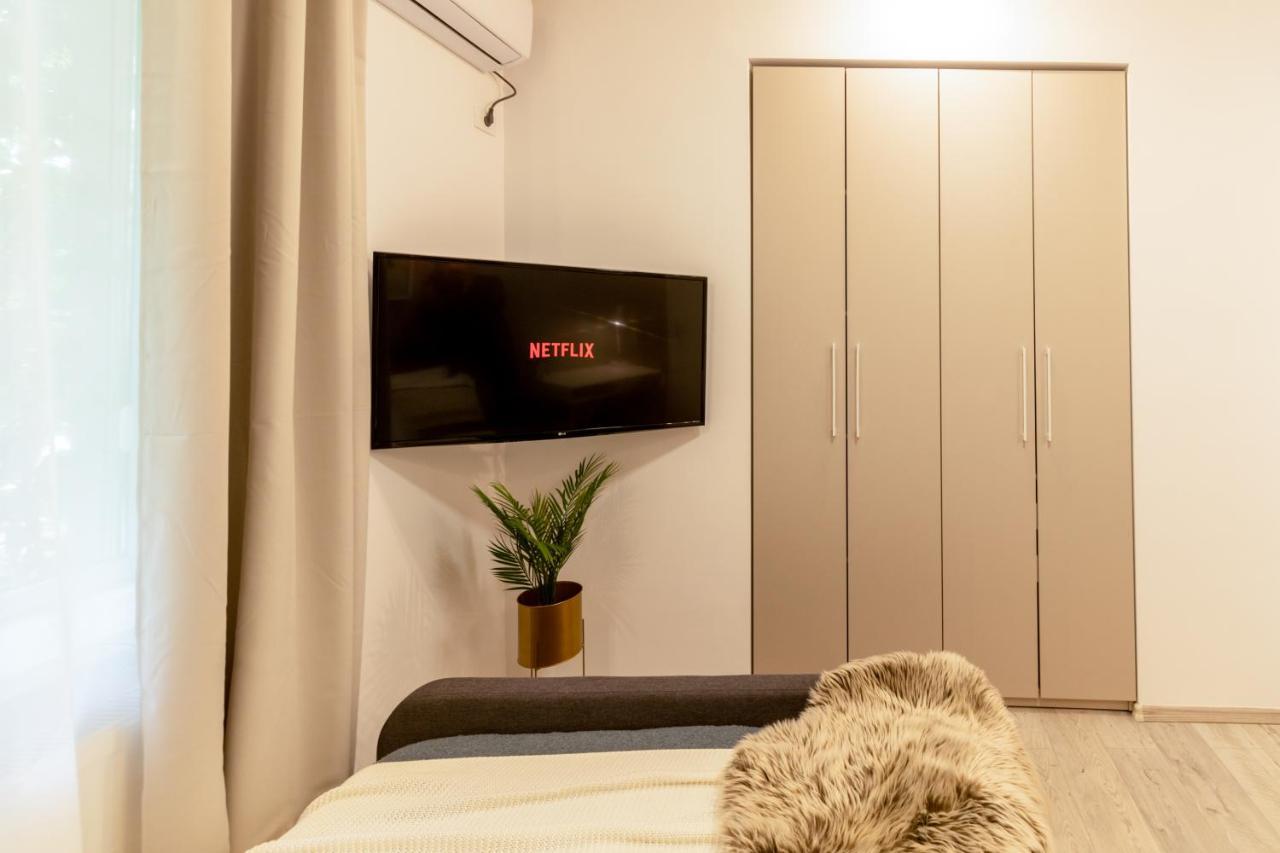 Ideal Stay: Spacious 2Br Apt Near Calea Victoriei Boekarest Buitenkant foto