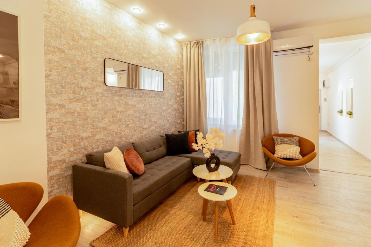 Ideal Stay: Spacious 2Br Apt Near Calea Victoriei Boekarest Buitenkant foto