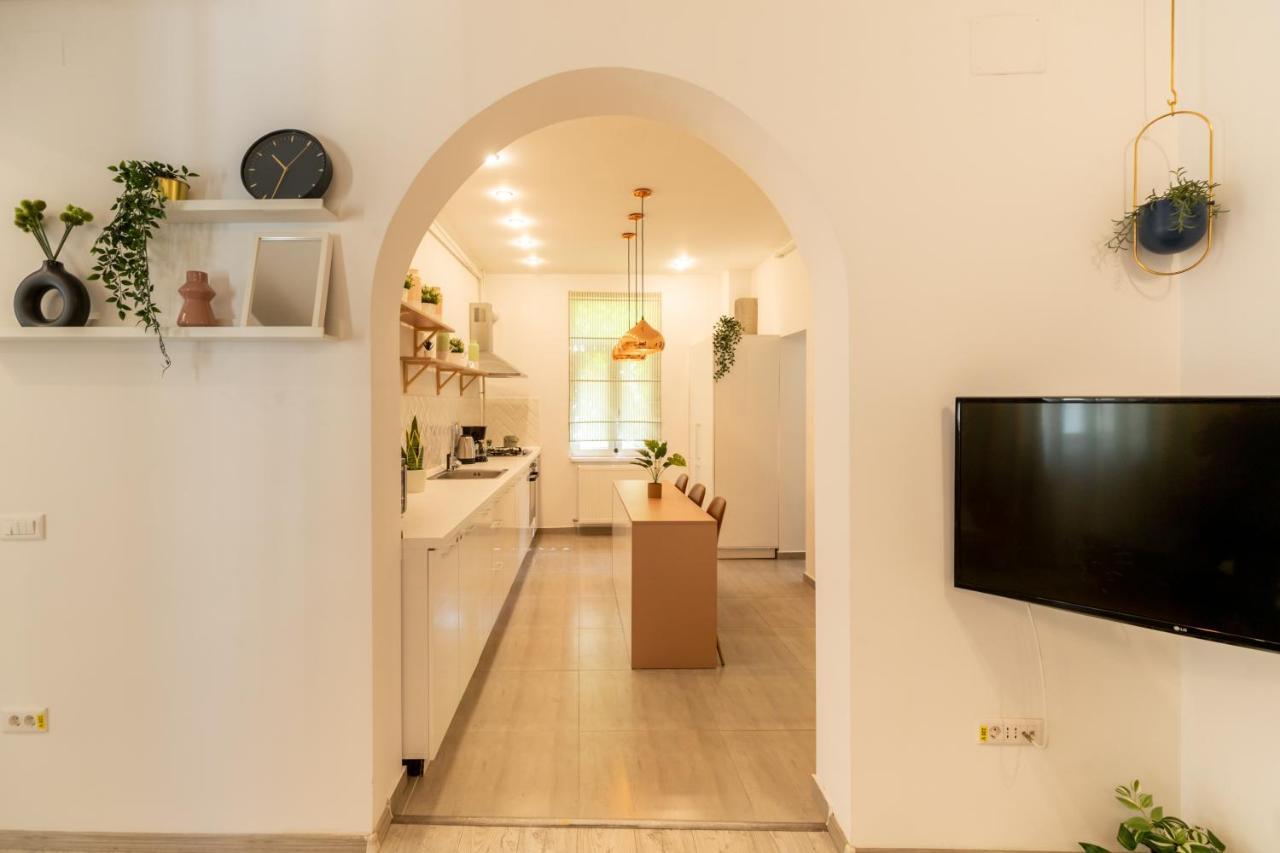 Ideal Stay: Spacious 2Br Apt Near Calea Victoriei Boekarest Buitenkant foto