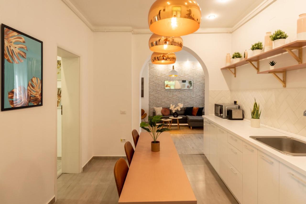 Ideal Stay: Spacious 2Br Apt Near Calea Victoriei Boekarest Buitenkant foto