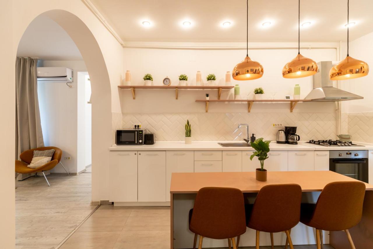 Ideal Stay: Spacious 2Br Apt Near Calea Victoriei Boekarest Buitenkant foto